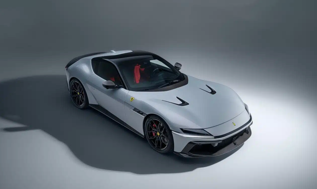 NOVITEC Carbon Engine Bonnet Insert for Ferrari 12 Cilindri