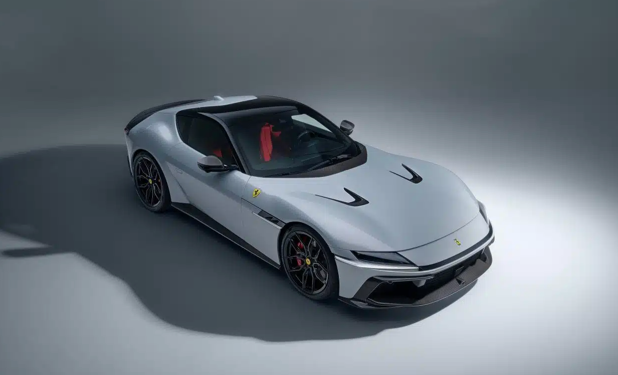 NOVITEC Carbon Engine Bonnet Air-Intakes for Ferrari 12 Cilindri