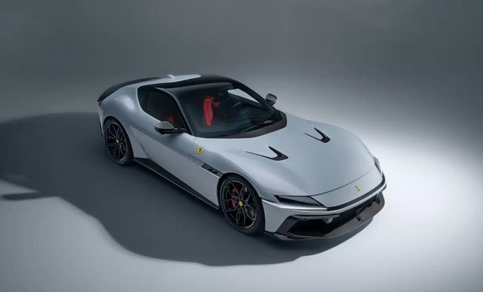 NOVITEC Carbon Engine Bonnet Air-Intakes for Ferrari 12 Cilindri