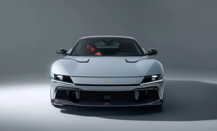NOVITEC Carbon Engine Bonnet Air-Intakes for Ferrari 12 Cilindri