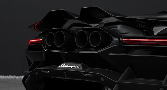 NOVITEC Tailpipes Black for Lamborghini Revuelto - 412 Motorsport